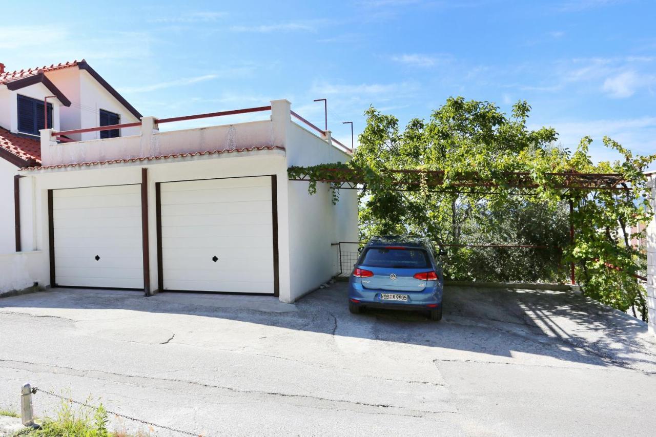 Apartments By The Sea Pisak, Omis - 1014 Exterior photo