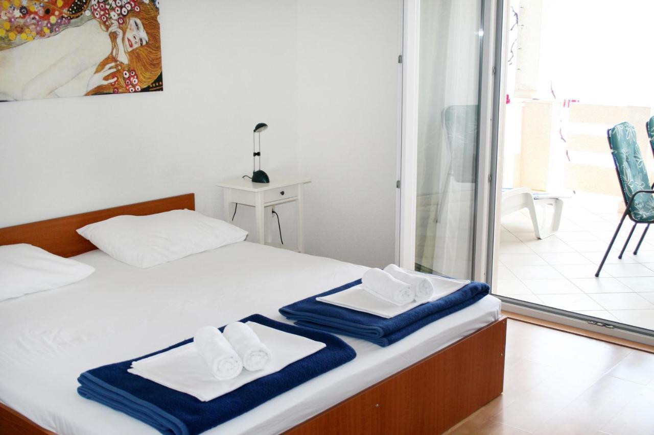 Apartments By The Sea Pisak, Omis - 1014 Exterior photo