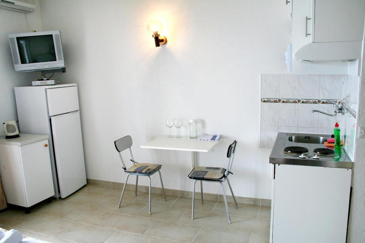 Apartments By The Sea Pisak, Omis - 1014 Exterior photo